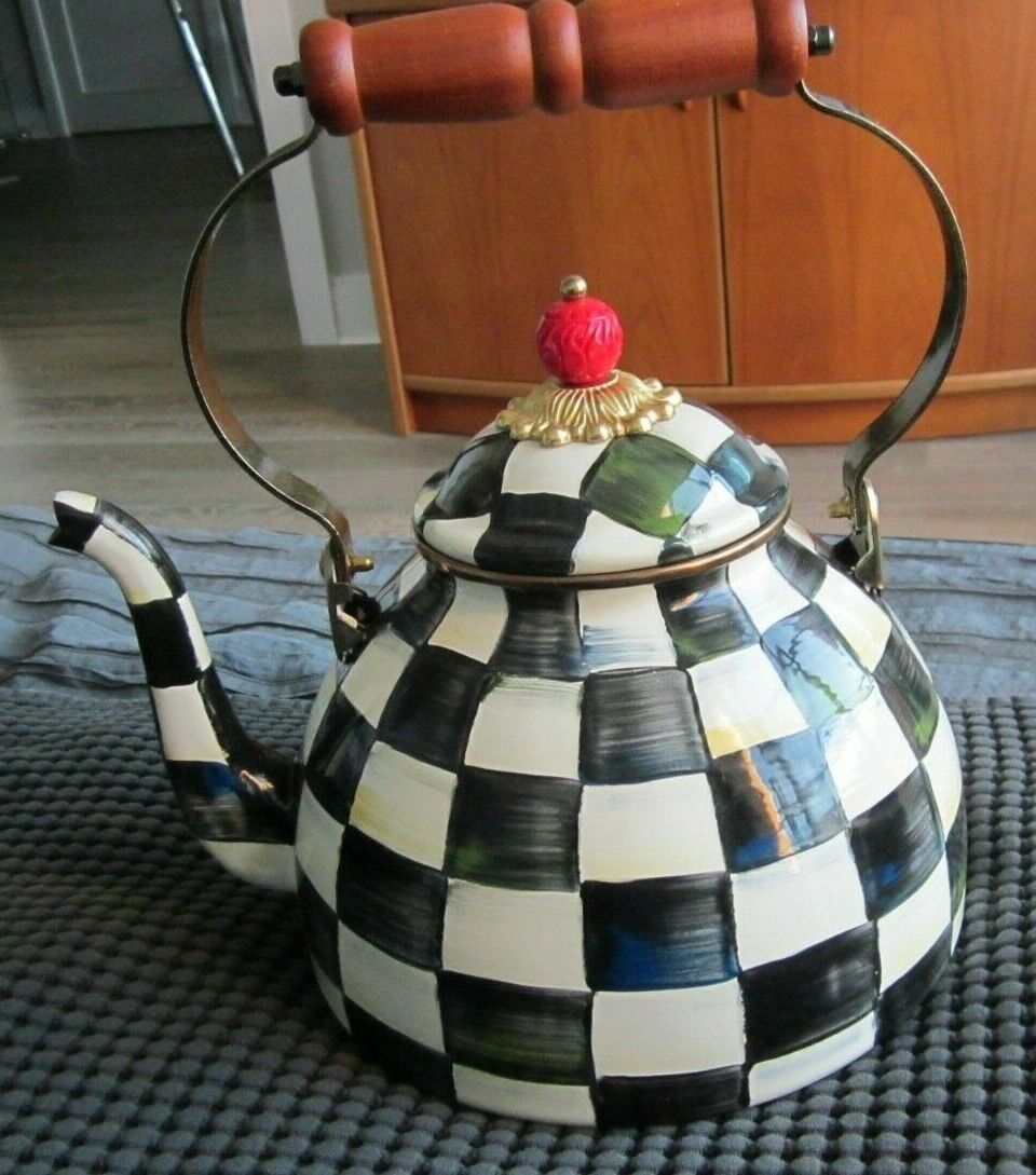 Mackenzie-Childs Courtly Check Enamel Kettle Teapot Black White 3 Quart Tea  Pot for Sale - Fleetwoodmac.net