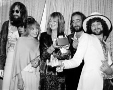 Fleetwood Mac Stevie Christine Lindsey Mick John pose for press 11x17 poster picture