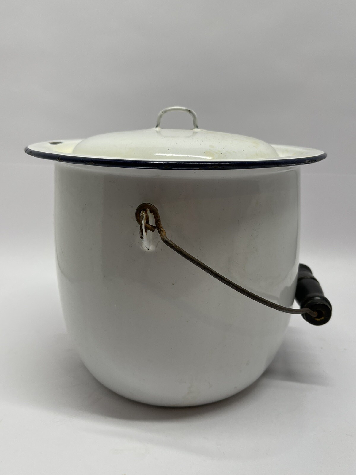Vintage White Enamel Chamber Pot With Lid, Blue Lining, Very Nice Look